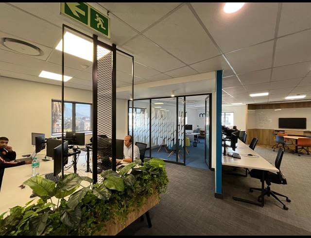 1,753M² OFFICE TO LET IN CENTURY CITY